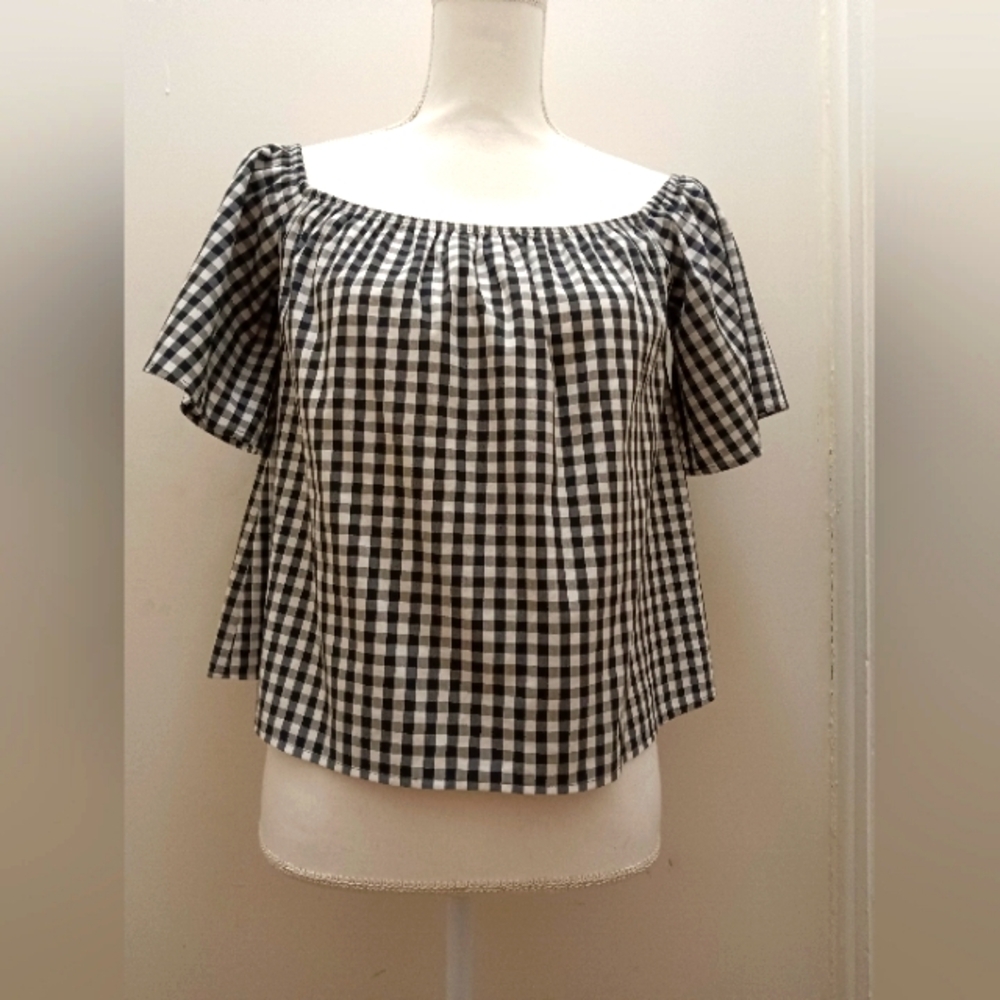 Express women's black and white gingham plaid smocked short sleeve top. (S)